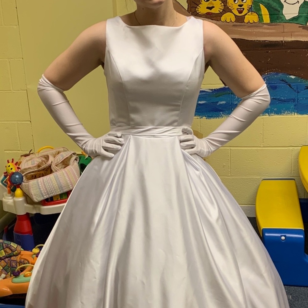 Wedding dress/debutante dress